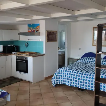 Apartamento Bonbonniere In Chiaia District